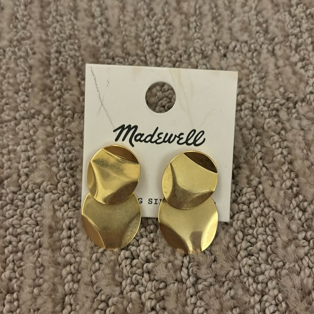 Brand new madewell earrings. Smoke free and pet free home